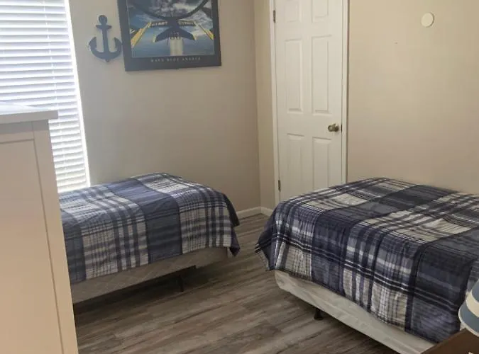 Cozy Comfortable & Convenient * Pensacola