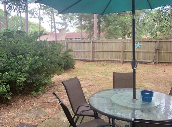 Cozy Comfortable & Convenient Holiday home Pensacola