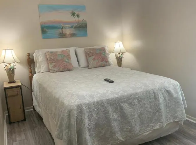 Cozy Comfortable & Convenient Pensacola